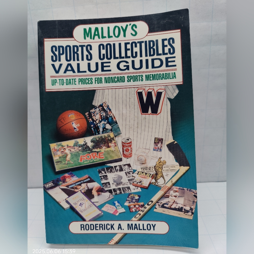 Malloy's Sports Collectibles Value Guide 1993 Paperback